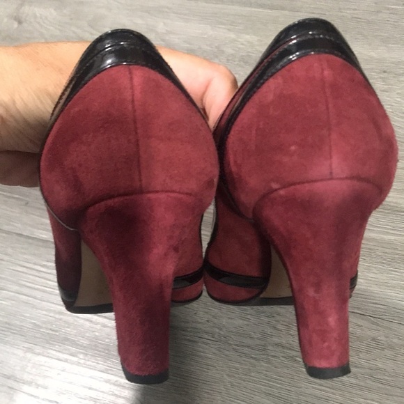Marvin K. Burgundy Suede Wingtip Detailing Pumps w/ Black Patent Leather Trim - Picture 8 of 10